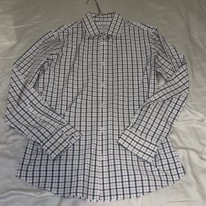 Mizzen and Main button down